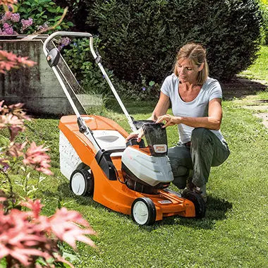 Battery Lawn Mowers